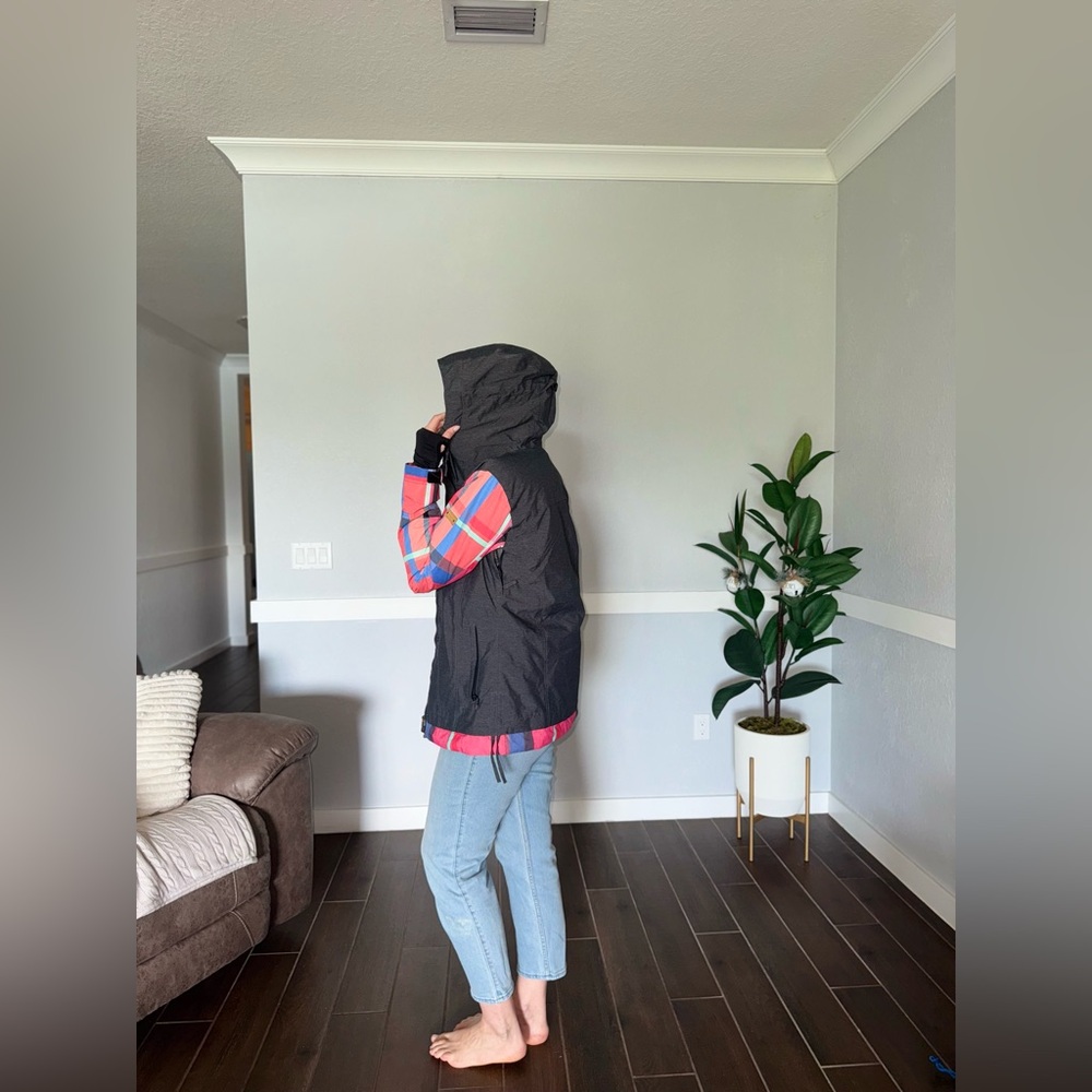 Roxy grey and Pink Ski/snowboard Jacket - Picture 9 of 10